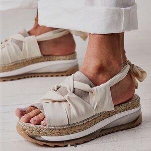 NWT Free People Chapmin Sport Sandal Ivory Size 38
